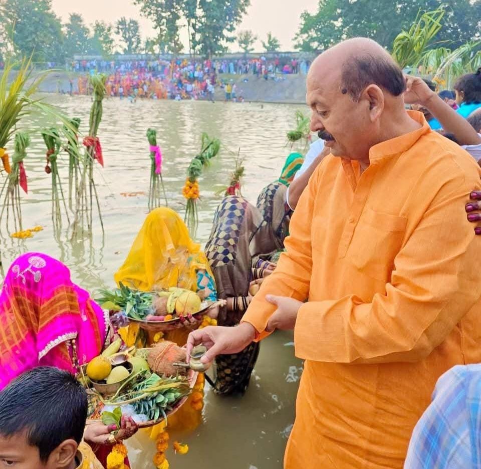 छठ पर्व श्रद्धा और आस्था के साथ मनाया गया