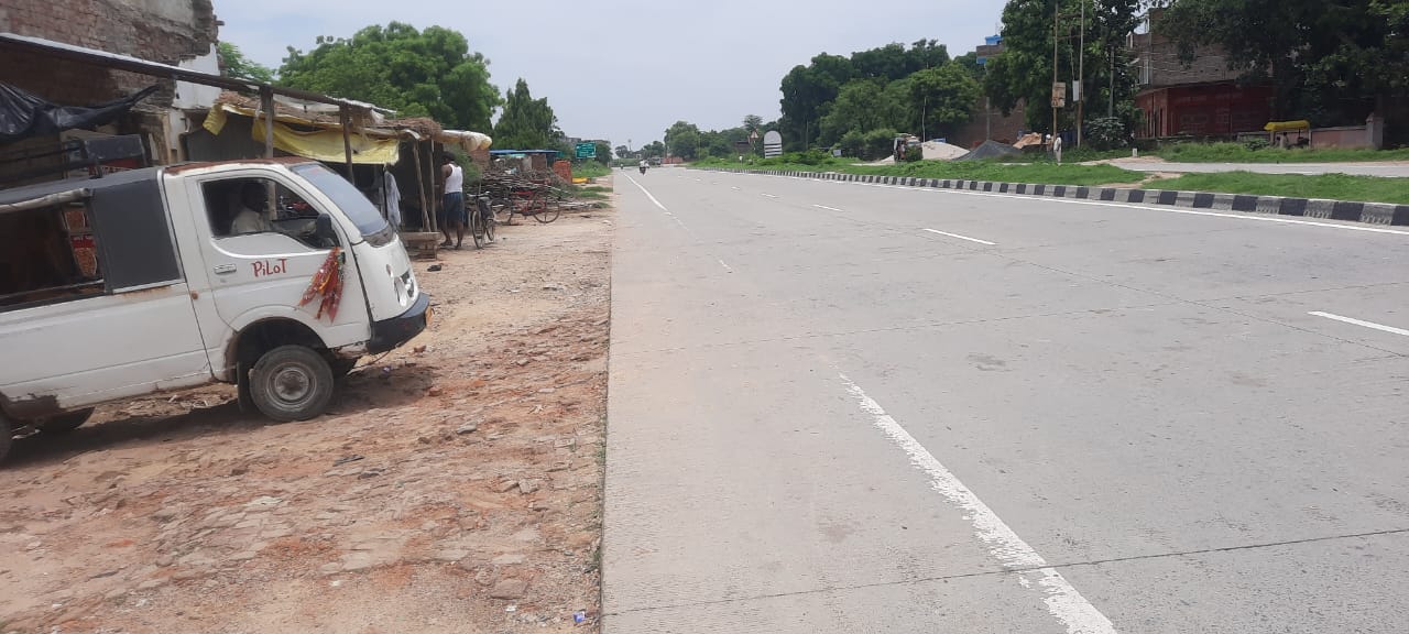 सर्विस लेन के अभाव मे जान लेवा साबित होता फोरलेन आये दिन कोई न कोई दुर्घटना  होती हॆ