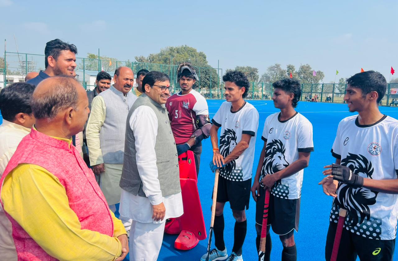 सुनील व अंश की हैट्रिक ने हॉकी अकादमी मिर्जापुर को 7-1 से हराया 