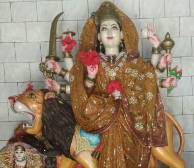 गंगा में बाढ़ से होने वाले कटान से गंगा में समा सकता है चकेरी धाम का अति प्राचीन मंदिर, हो रहा उपेक्षा का शिकार