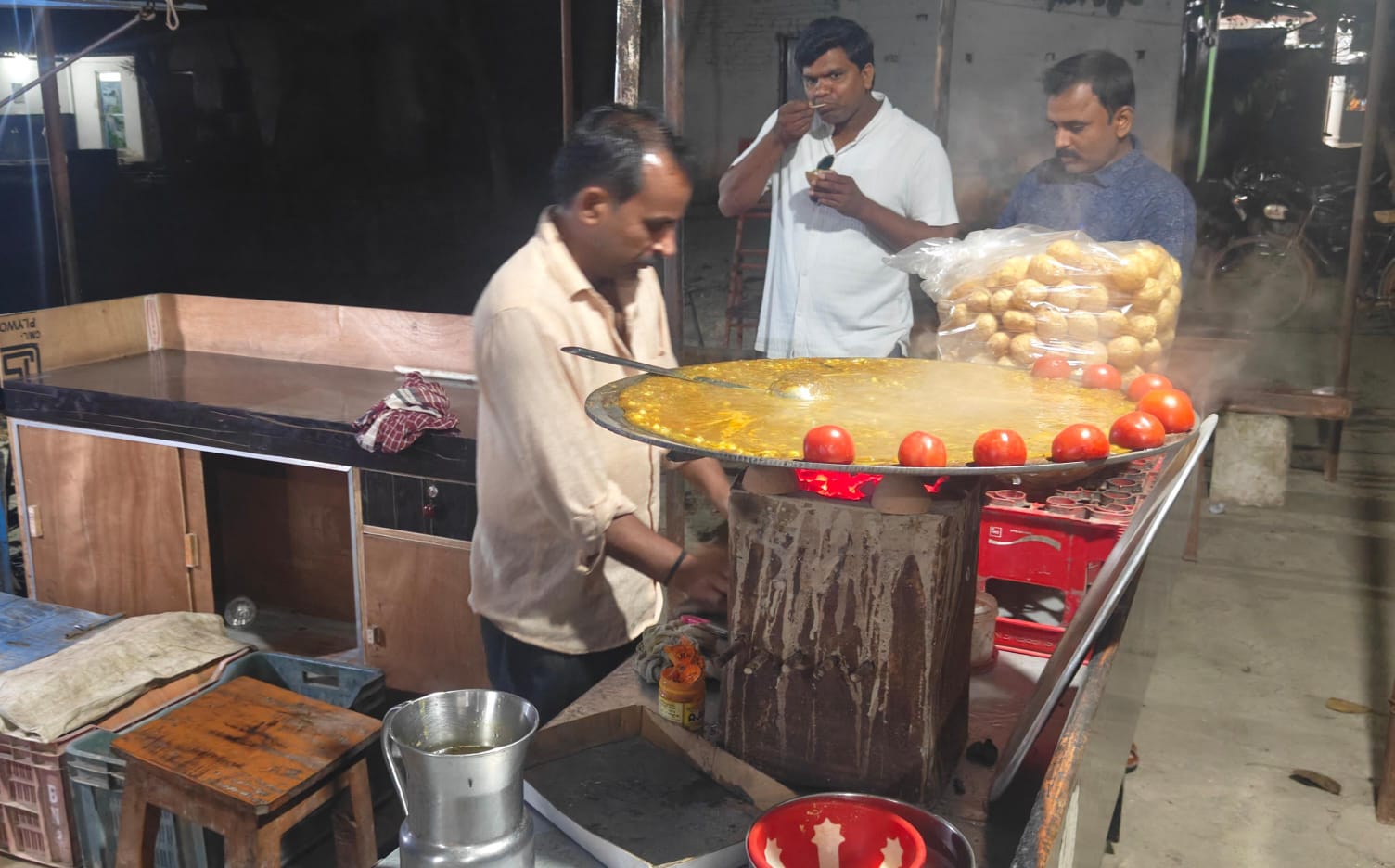 गैस संकटः फिर लौटे लकड़ी-कोयला के दिन