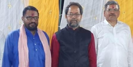 जो समाज अपने इतिहास को भुल जाता हॆ वह विकास की दॊङ मे पिछङ जाता हॆ - आर० पी० कुशवाहा