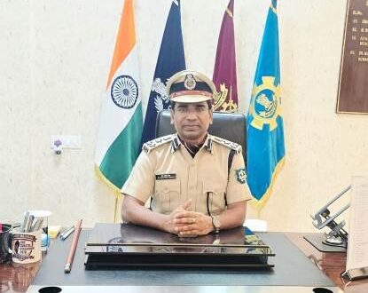 देवकली के आईपीएस डा. संतोष सिंह ने सीआईएसएफ हैदराबाद मुख्‍यालय में संभाला डीआईजी का पदभार