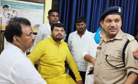 सपा नेता देवराज सिंह ठाकुर और सहयोगियों पर  ब्लॉक प्रमुख हीरा यादव और उनके भाई के साथ मारपीट का आरोप, केस केस दर्ज