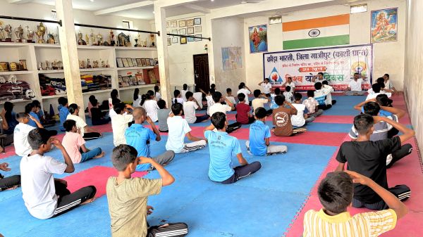 अंतरराष्ट्रीय योग दिवस पर गौतम स्पोर्ट्स एकेडमी में विशेष शिविर, 115 खिलाड़ियों ने किया योगाभ्यास
