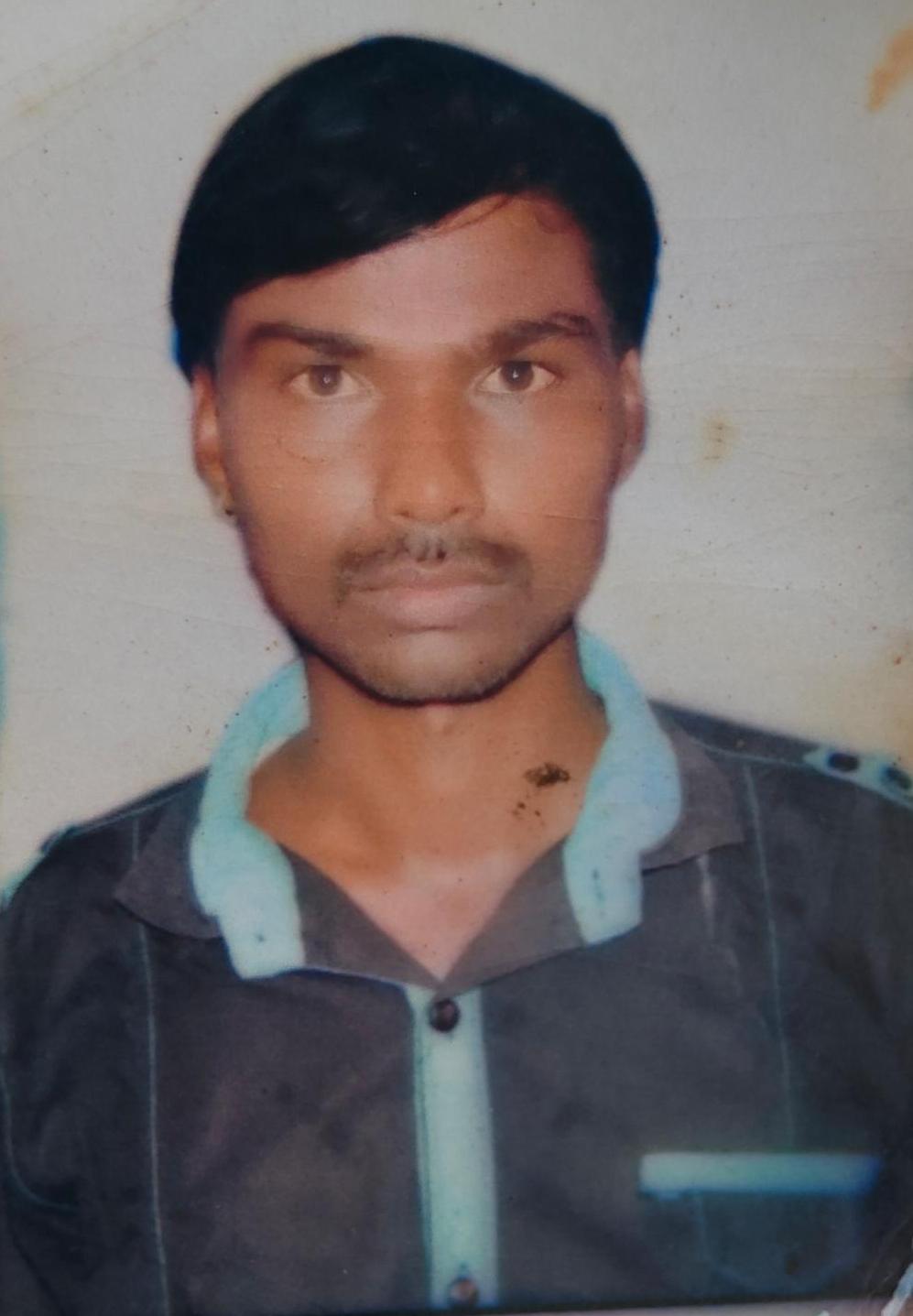 15 फीट ऊंची बांस की सीढ़ी से गिरकर मजदूर की मौत